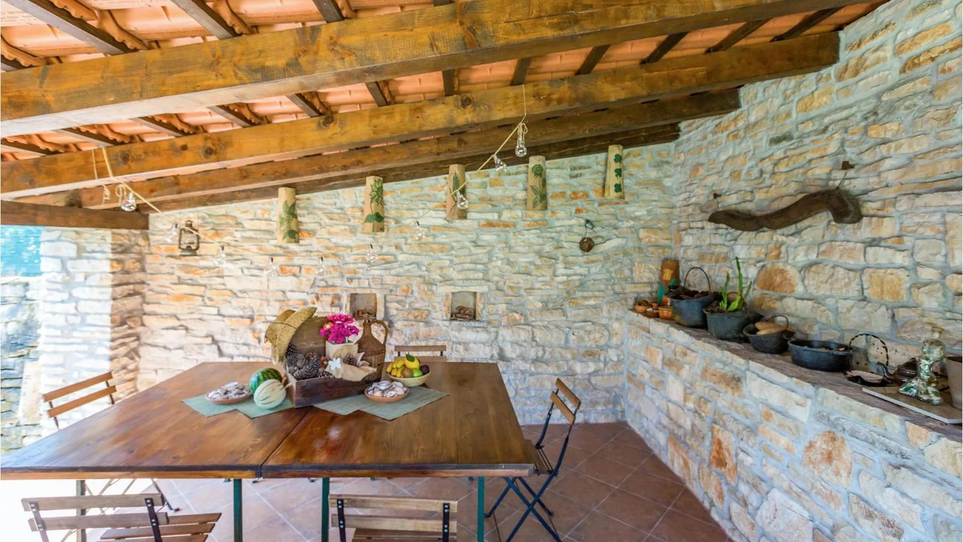 Gorgeous Home In Kanfanar With Wifi