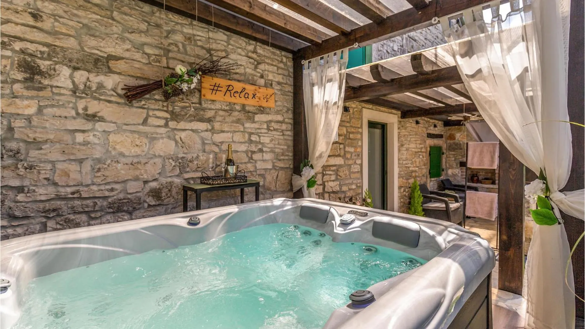 Gorgeous Home In Kanfanar With Wifi 0*,  Croatia